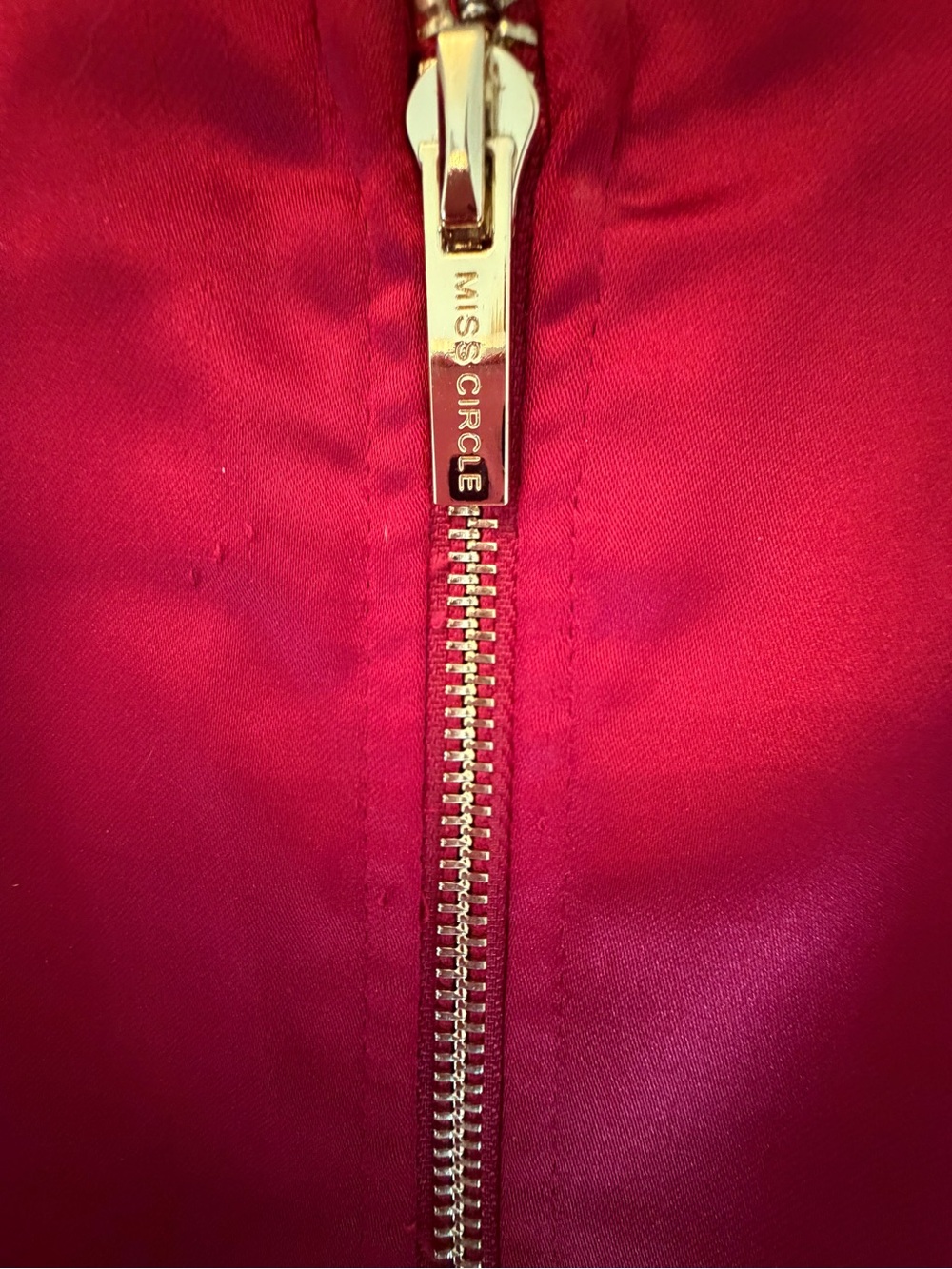 Miss Circle Burgundy/Wine Satin Off-the-Shoulder Ruched Mini Dress – Size XL - Picture 10 of 16